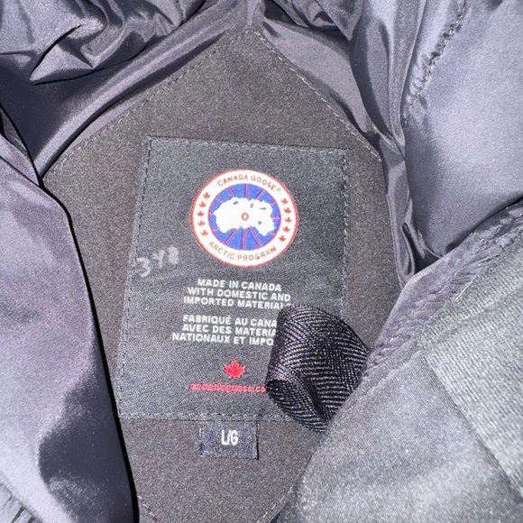 Canada Goose Black Shelburne Parka with Fur Hood Excellent Womens Large - Picture 12 of 16